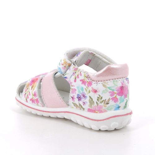 Primigi első lépés zárt orrú virágos szandál