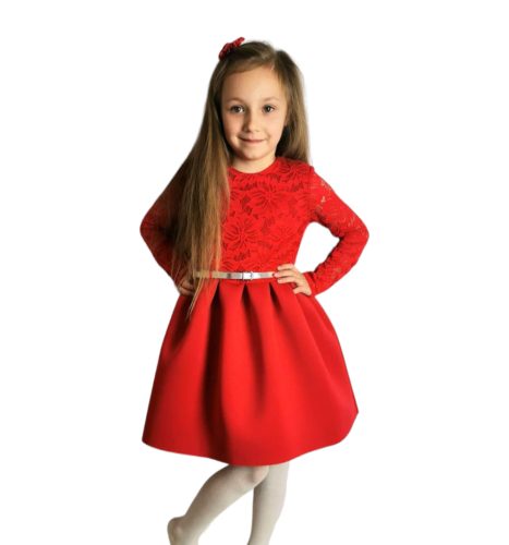 Piros csipkés alkalmi ruha övvel